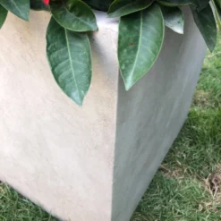 Rosemead Home & Garden, Inc. Kante Lightweight Modern Outdoor Concrete Square Planter -Garden & Outdoors GUEST 8c873a38 5624 428a 9849 197751208c49
