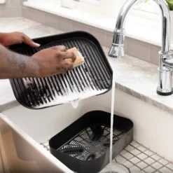 Ninja Woodfire Outdoor Grill & Smoker, 7-in-1 Master Grill, BBQ Smoker And Air Fryer With Woodfire Technology - OG701 -Garden & Outdoors GUEST c66d207f f510 4dbb b531 a405fb30771e