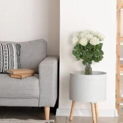 Dozen Fresh Cut White Roses With Vase